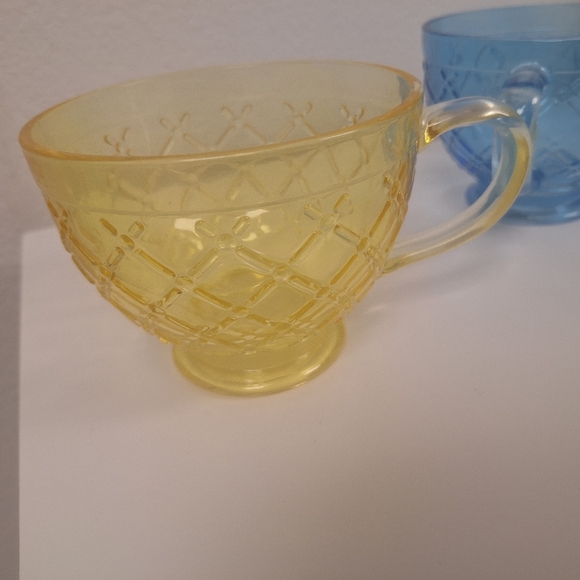 Glass Teacups - Blue & Yellow - 4pc set New - Picture 5 of 5